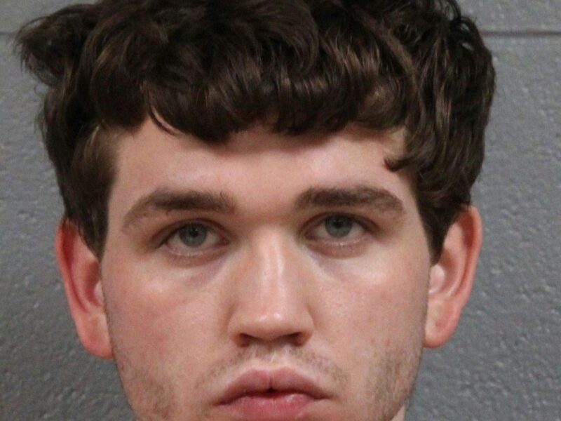 Holton, Dakota Lee