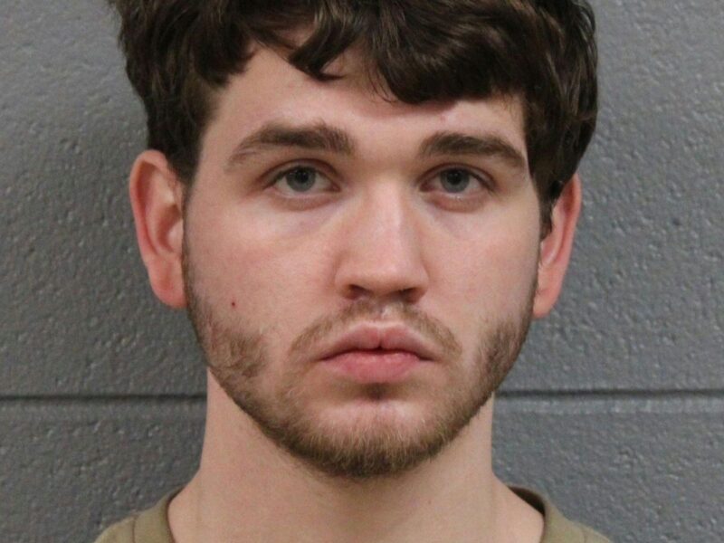 Holton, Dakota Lee