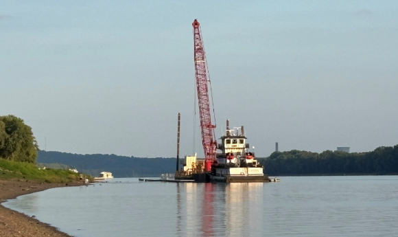 Marina construction along the Ohio River at Liberty Landing